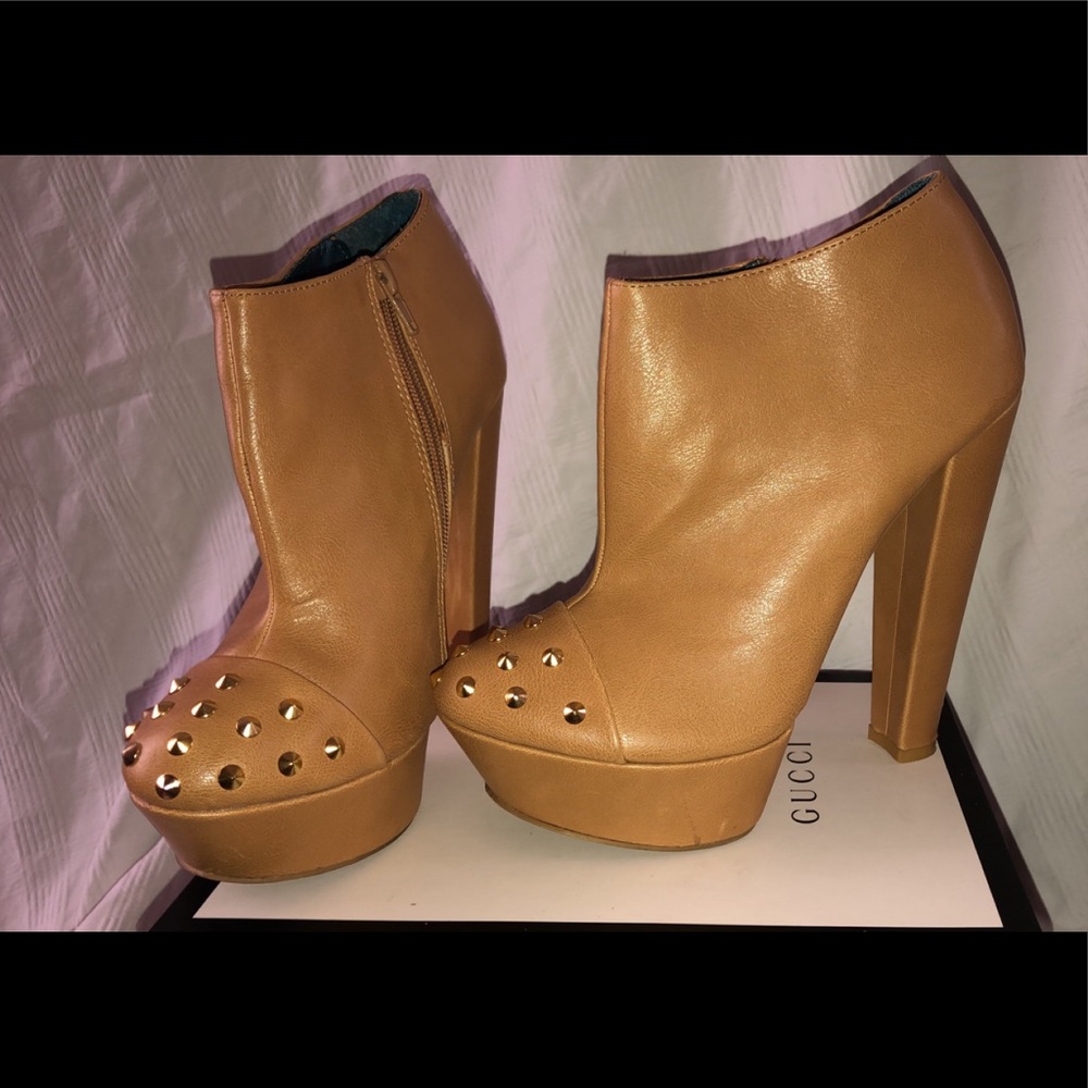 Lulu’s Beige Spiked Ankle Boots, Size 7.5